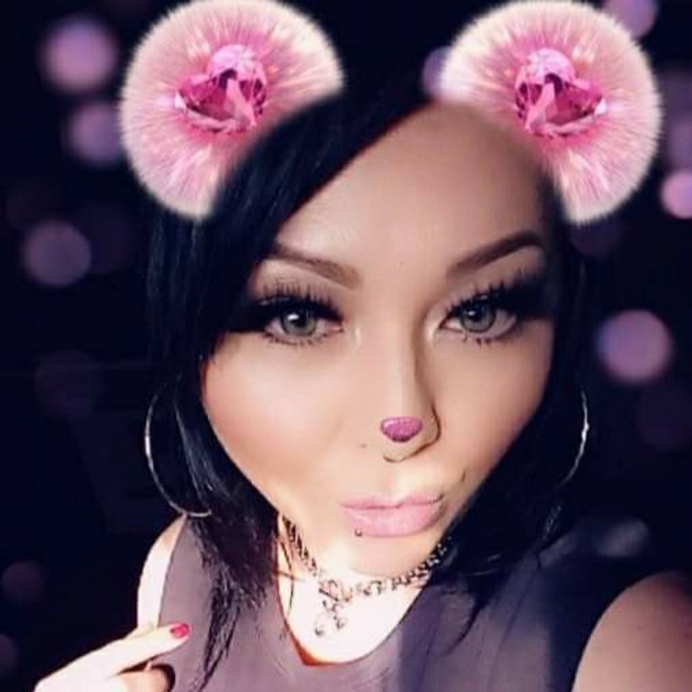 Meet your Posher, Maria